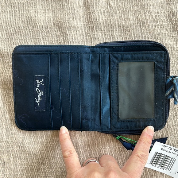 Vera Bradley wallet - Picture 4 of 13